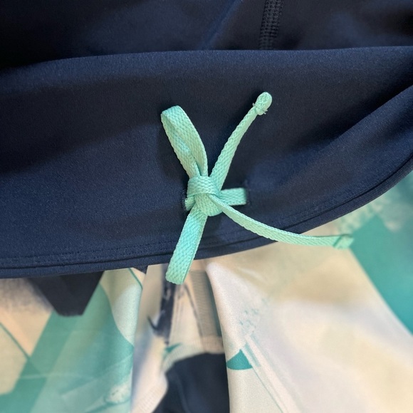 Under Armour crop compression leggings Sz large - Picture 4 of 8